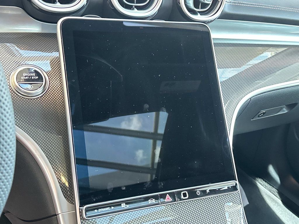 2025 Mercedes Benz C 300 4MATIC photo 3