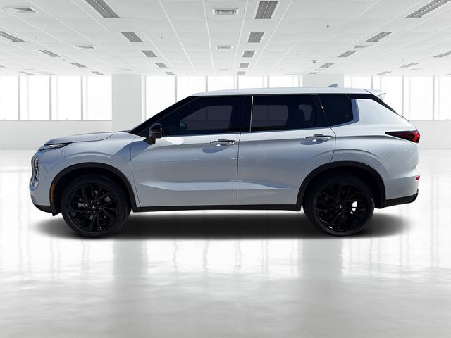 2023 Mitsubishi Outlander SE Black Edition photo 3