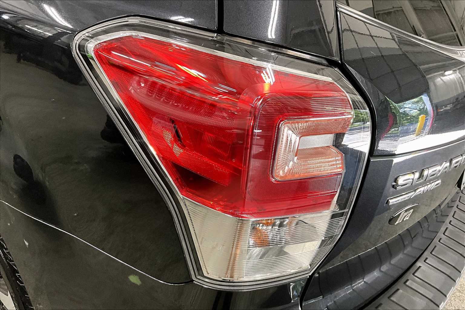 2018 Subaru Forester Premium photo 27