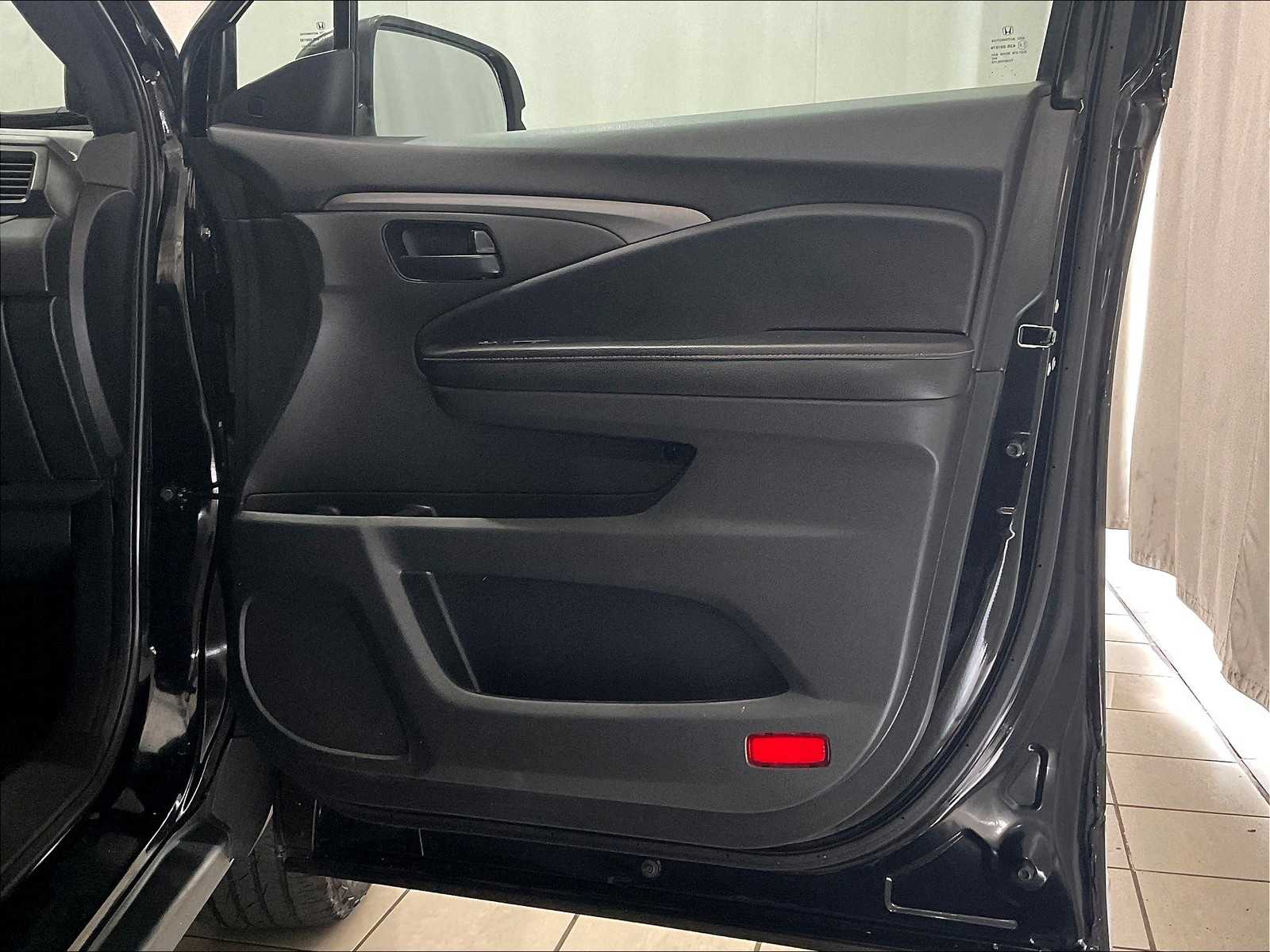 2022 Honda Passport TrailSport photo 12