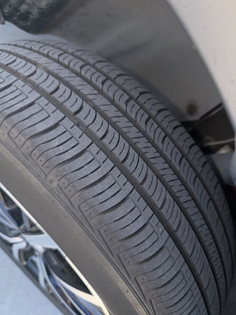 2021 Volkswagen Tiguan SE photo 3