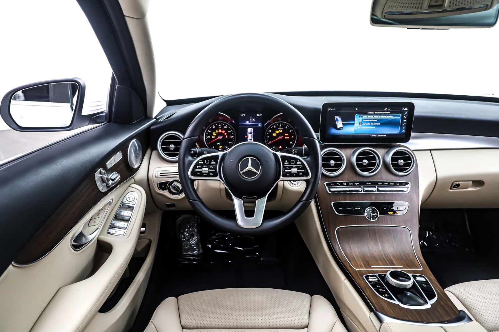 2020 Mercedes Benz C 300 Sedan photo 4