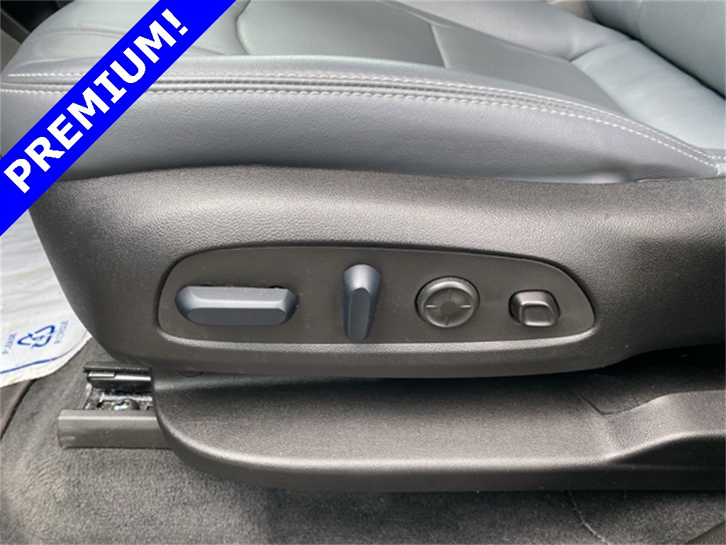 2024 Buick Enclave Premium photo 3