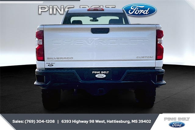 2023 Chevrolet Silverado 3500HD Work Truck photo 3