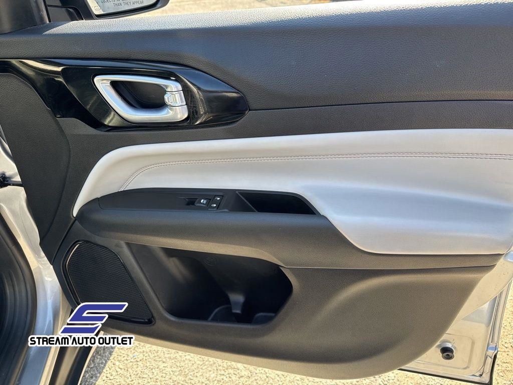 2022 Jeep Compass Limited photo 29