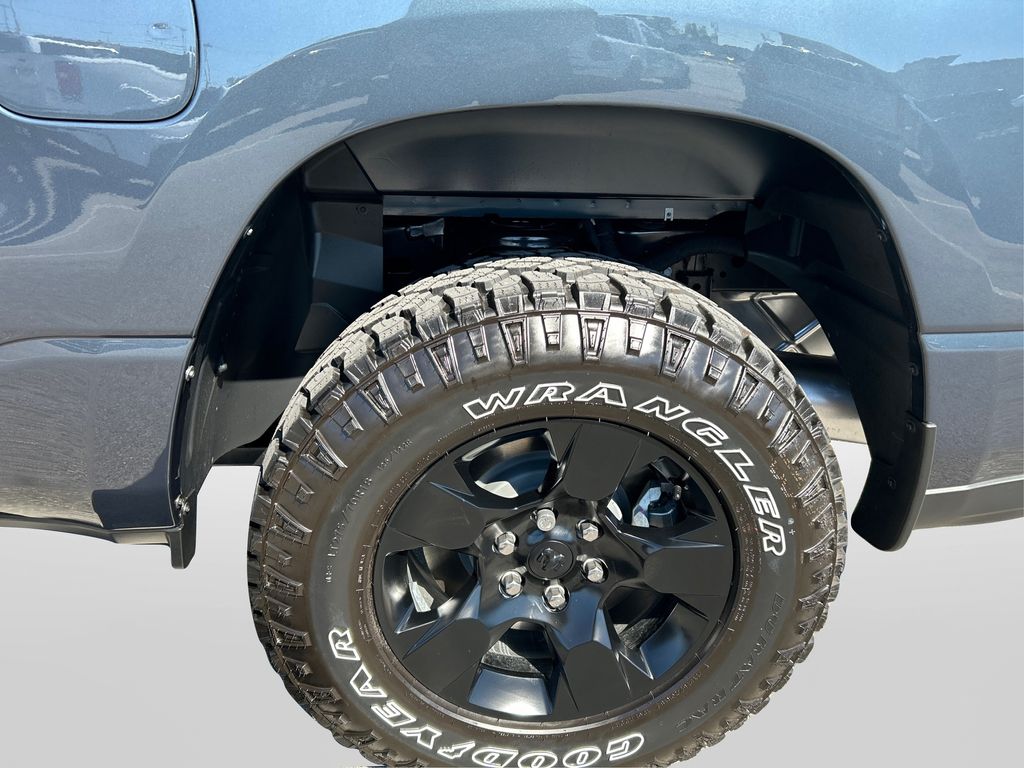 2026 Ram 1500 Warlock photo 7