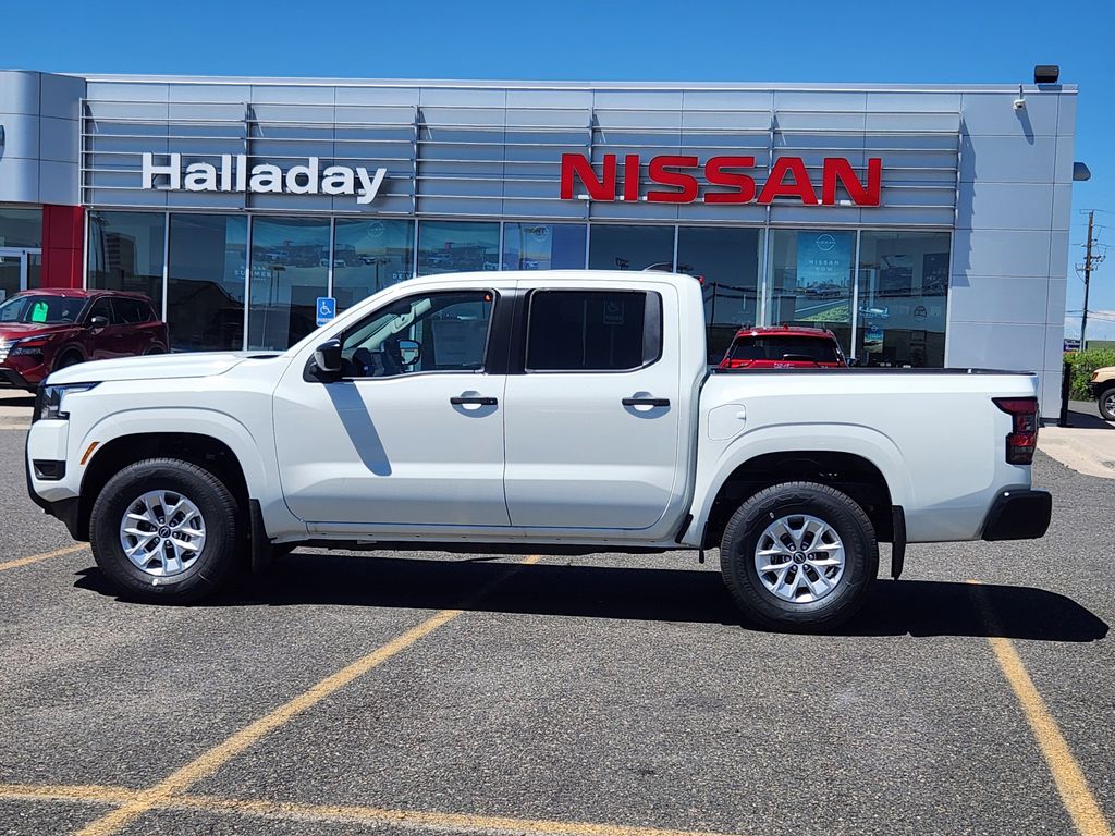 2025 Nissan Frontier Crew Cab S photo 2