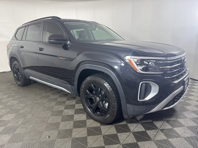 2026 Volkswagen Atlas Atlas Peak Edition's photo