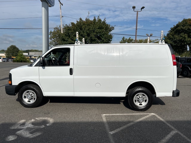 2016 Chevrolet Express 2500 Work Van photo 2