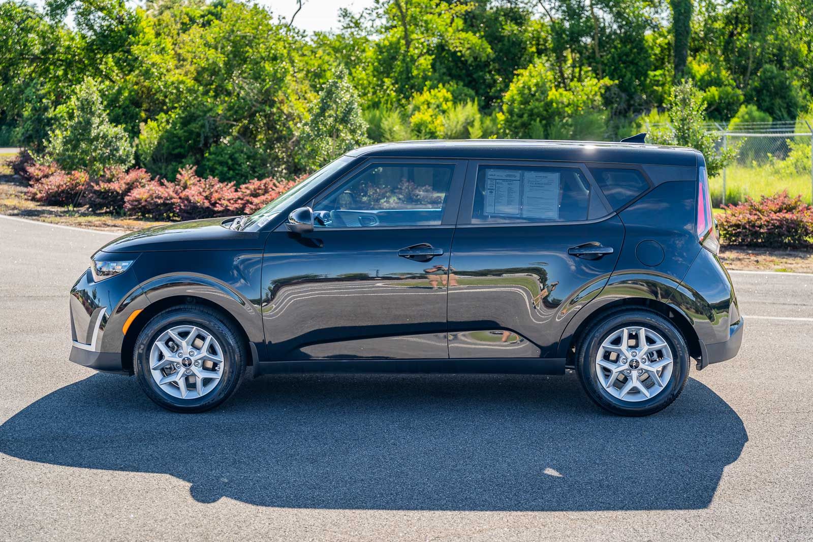 2023 Kia Soul LX photo 4