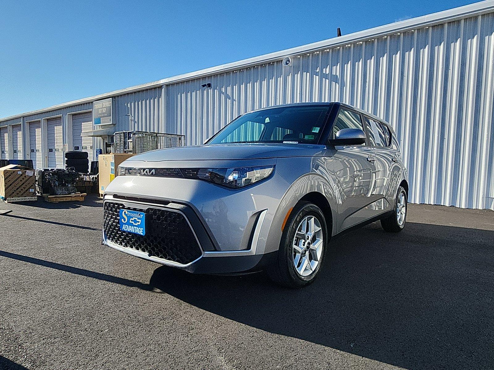 2024 Kia Soul LX's photo