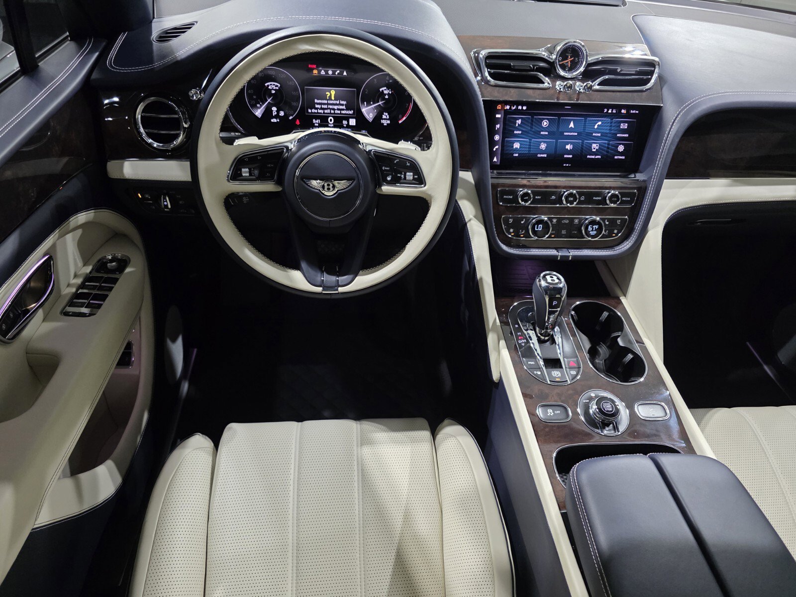 2023 Bentley Bentayga EWB Azure Mulliner photo 10