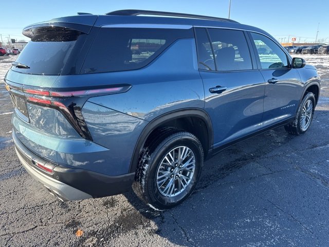 2025 Chevrolet Traverse photo 4