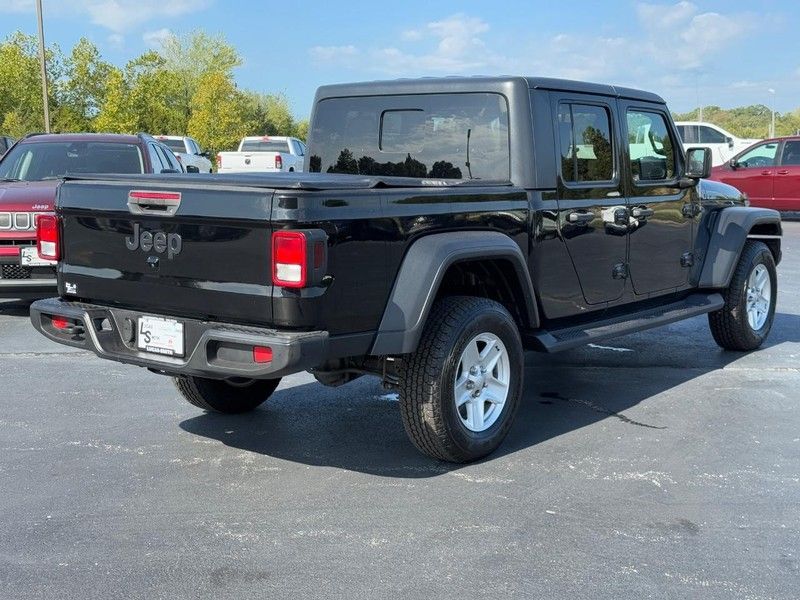 2020 Jeep Gladiator Sport S photo 3