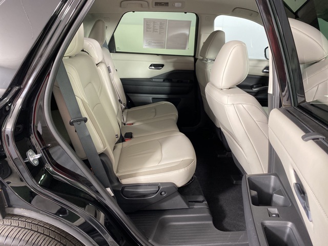 2022 Nissan Pathfinder SL photo 30