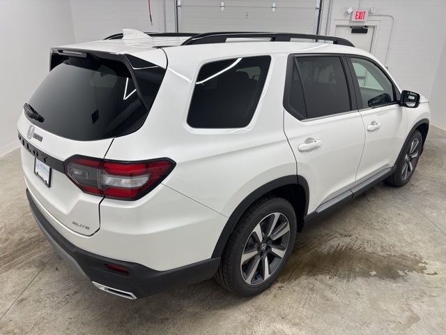 2025 Honda Pilot Elite photo 4
