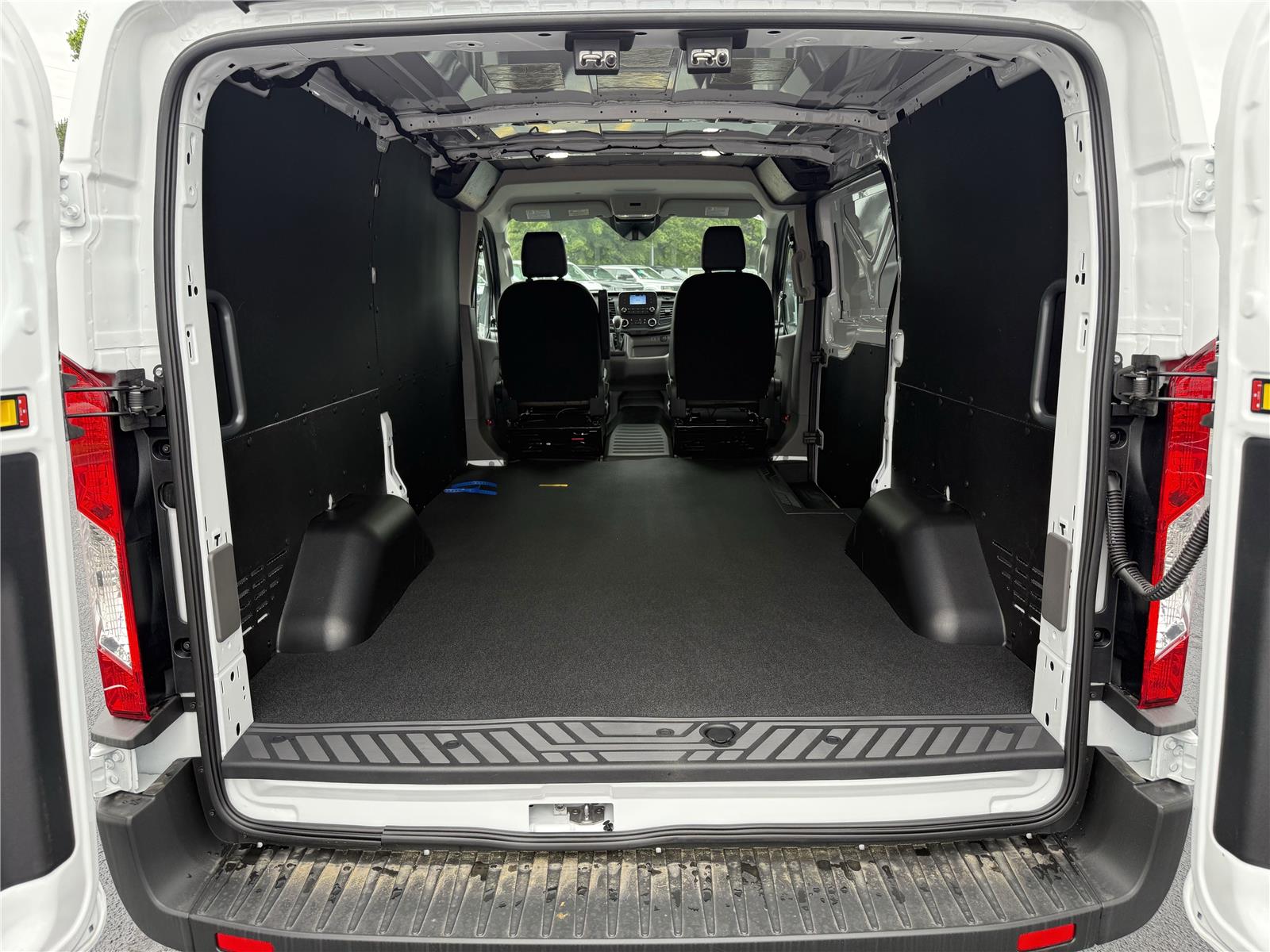 2025 Ford Transit Cargo Van photo 20