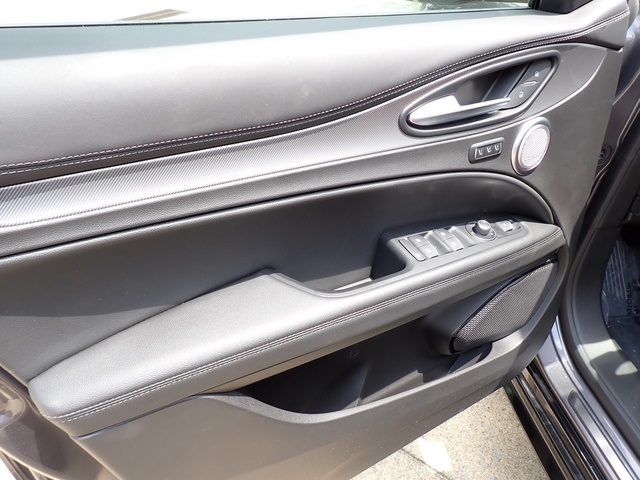 2025 Alfa Romeo Stelvio Sprint Base photo 14