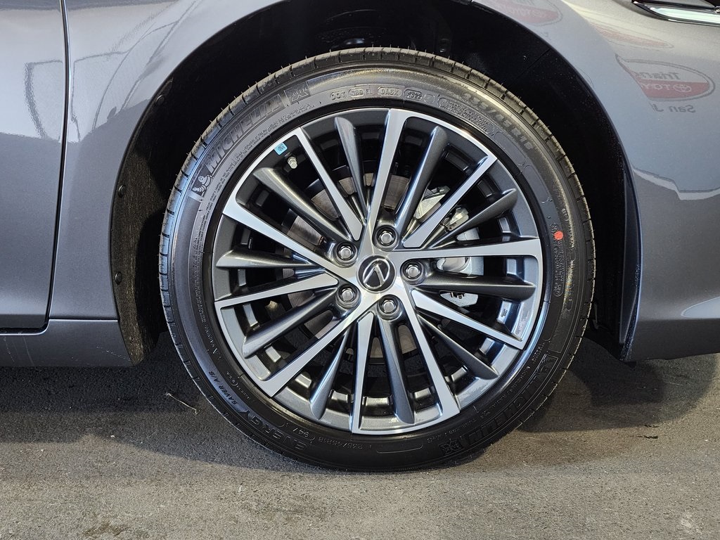2025 Lexus ES Premium photo 4