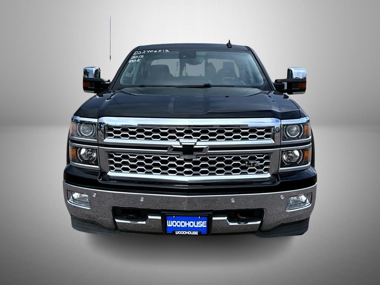 2015 Chevrolet Silverado 1500 LTZ photo 2
