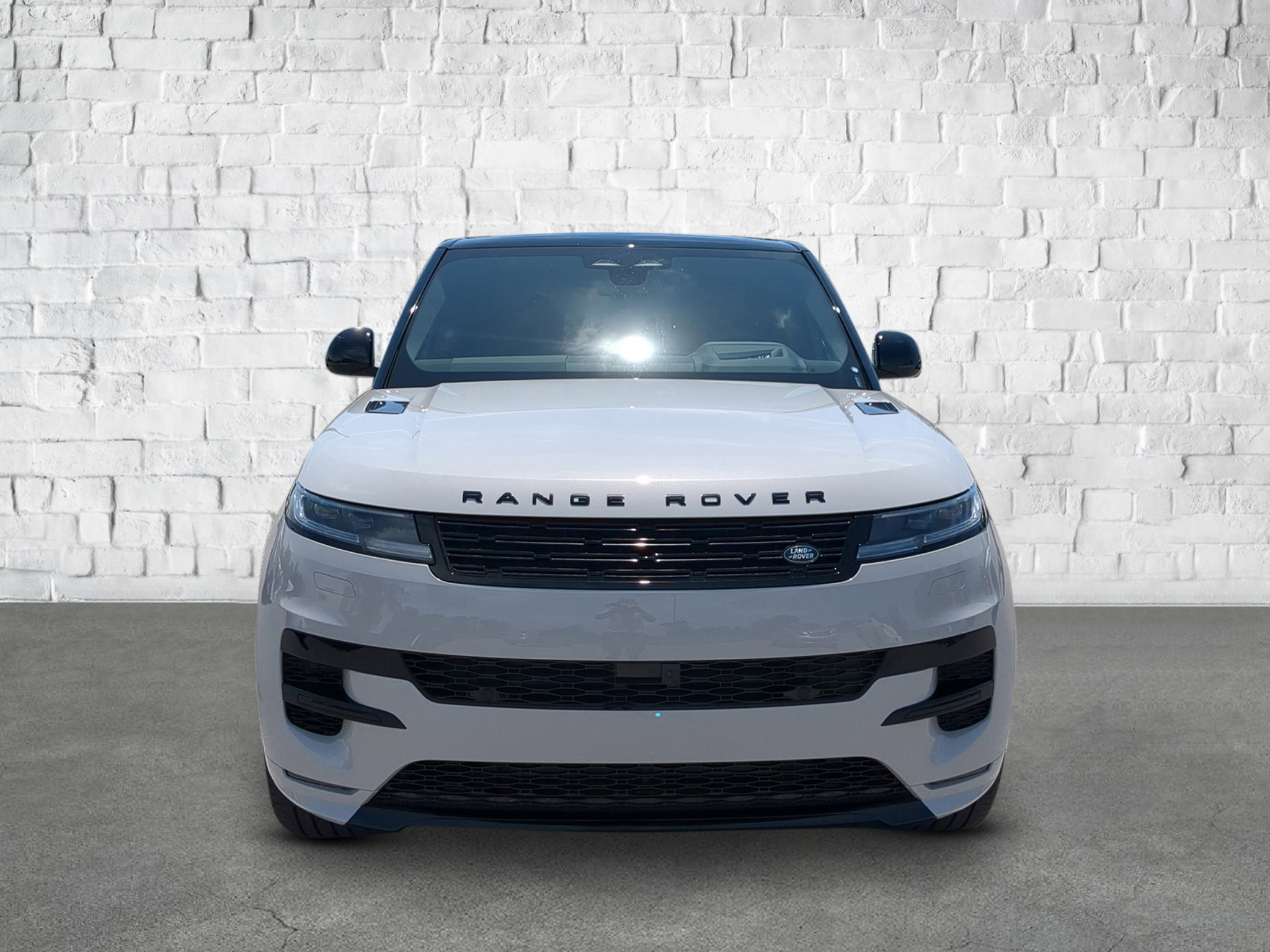 2025 Land Rover Range Rover Sport SE photo 2