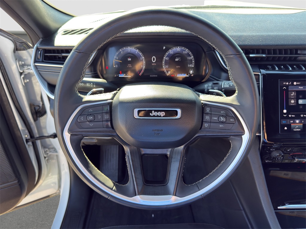 2023 Jeep Grand Cherokee Laredo Altitude photo 10