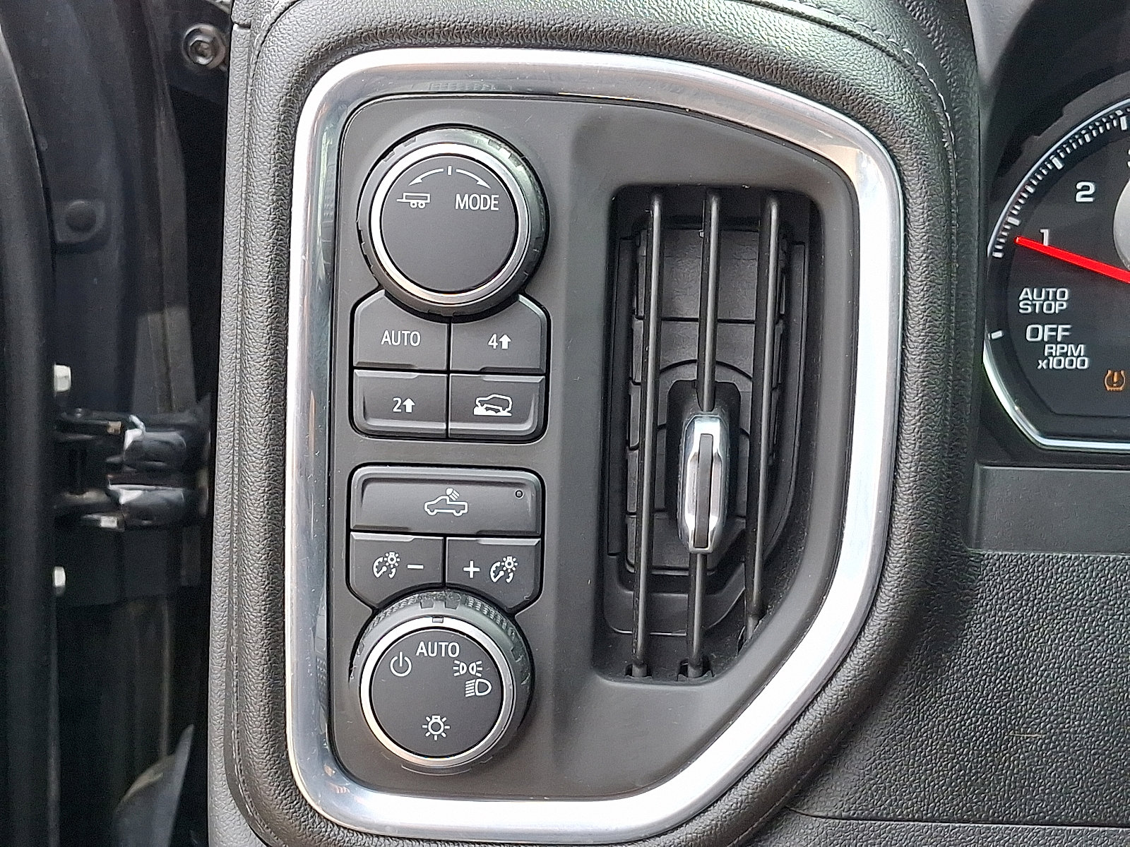 2021 Chevrolet Silverado 1500 LT photo 25
