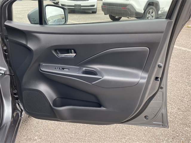 2024 Nissan Versa 1.6 SV photo 11