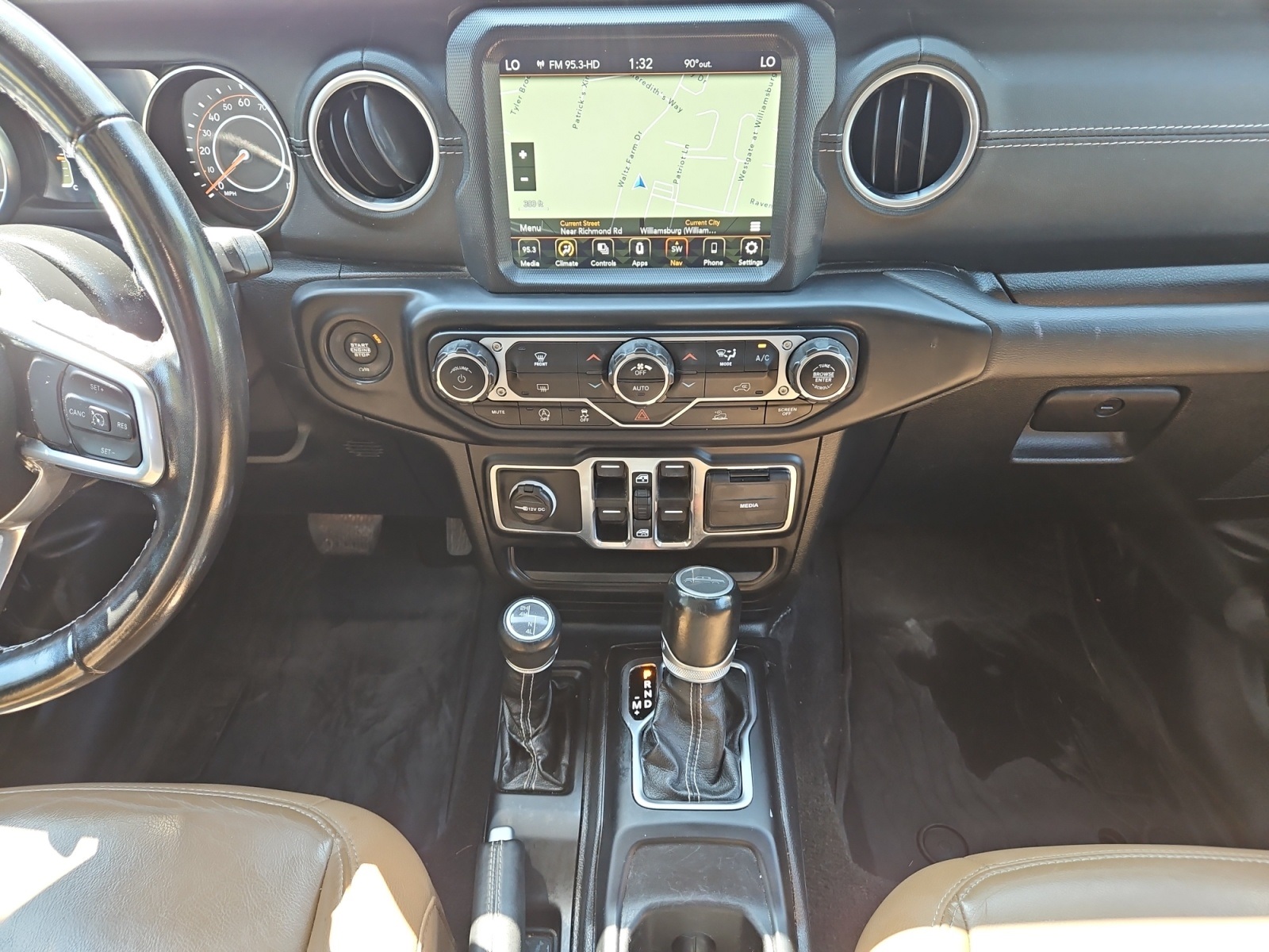 2021 Jeep Gladiator Overland photo 10