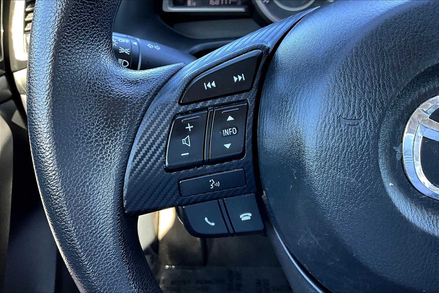 2016 Mazda Mazda3 i Sport photo 21