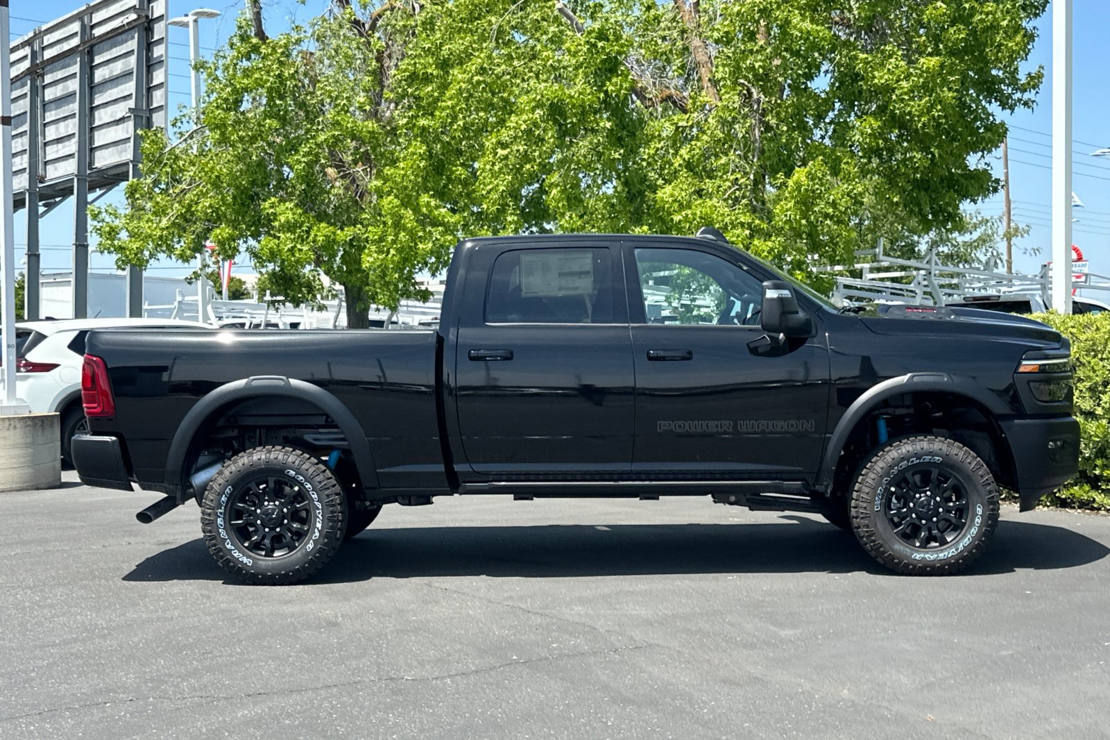2025 Ram 2500 Power Wagon photo 3