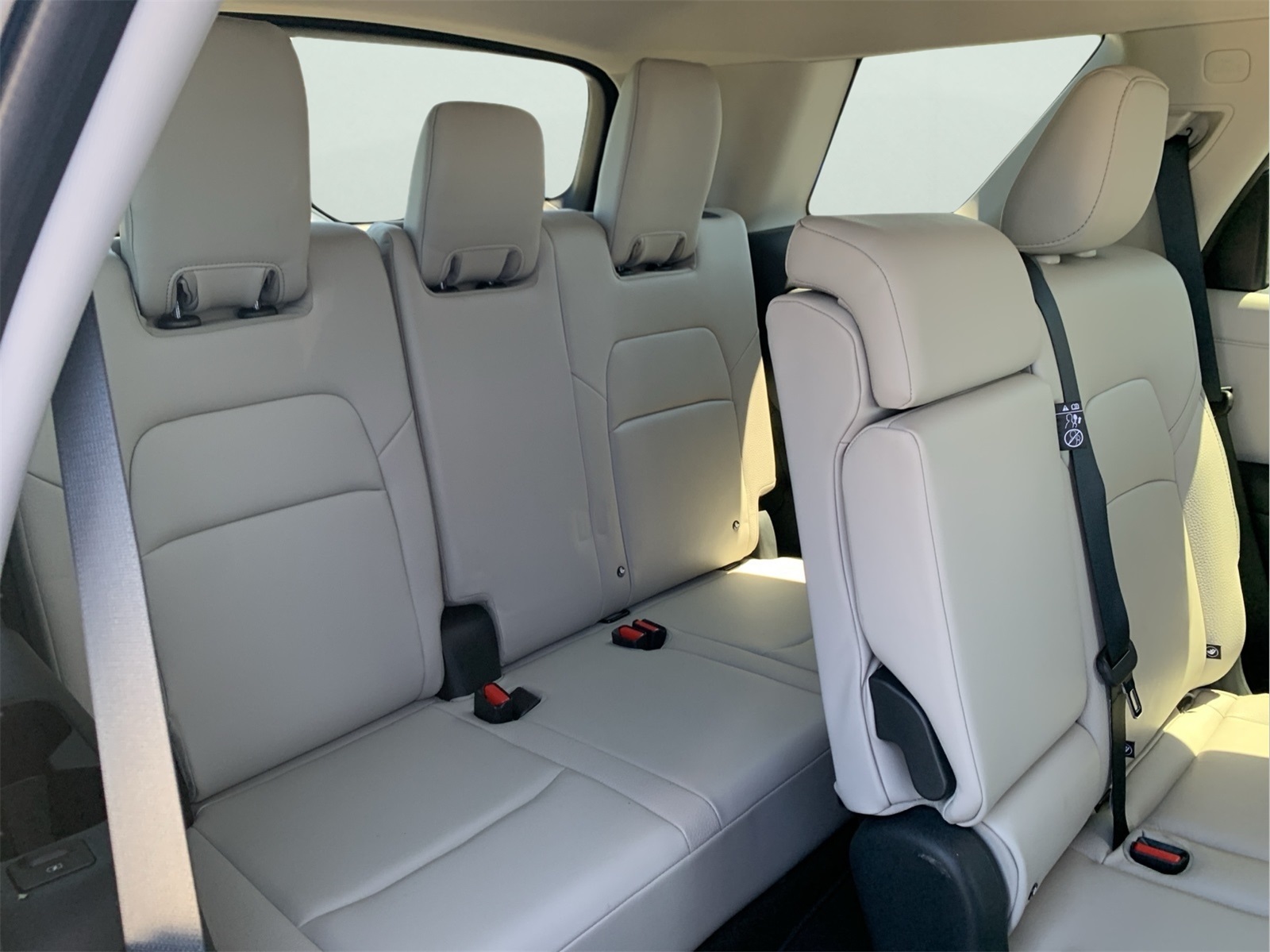 2024 Nissan Pathfinder SL photo 21