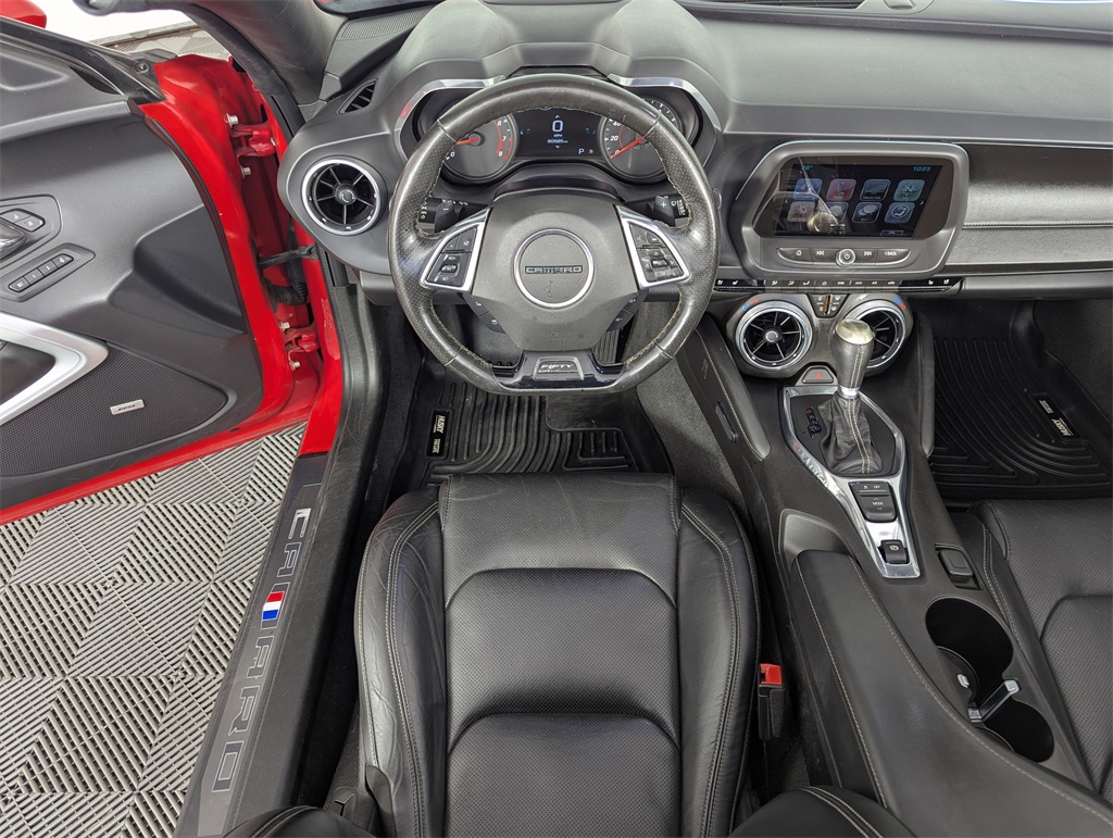 2017 Chevrolet Camaro 2LT photo 12