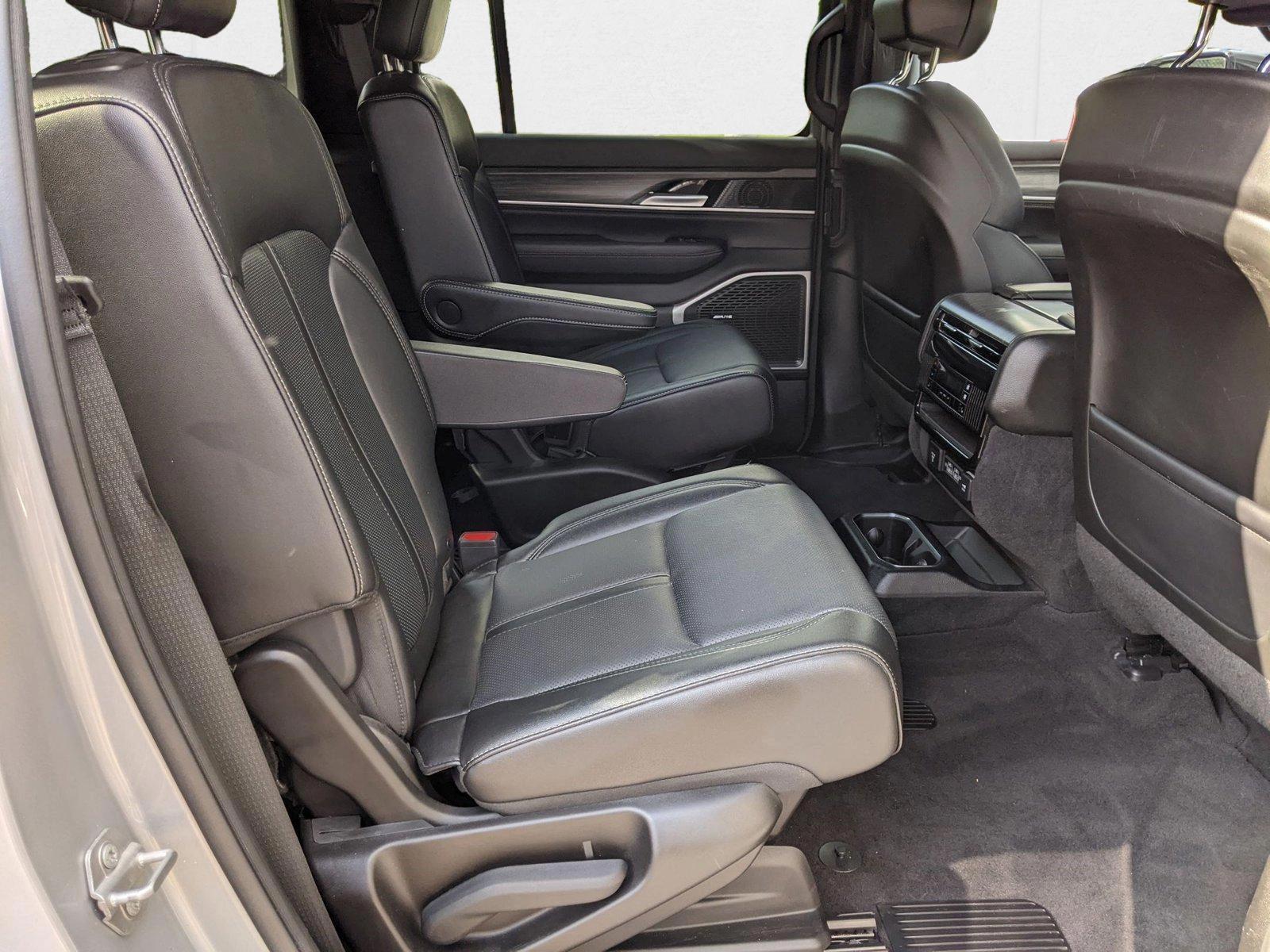 2024 Jeep Wagoneer Series II photo 21