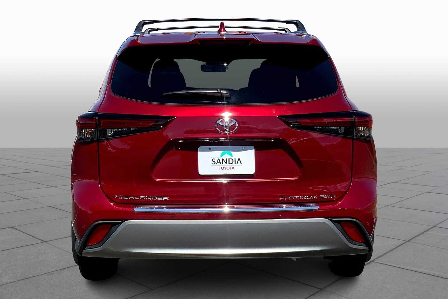 2025 Toyota Highlander Platinum photo 4