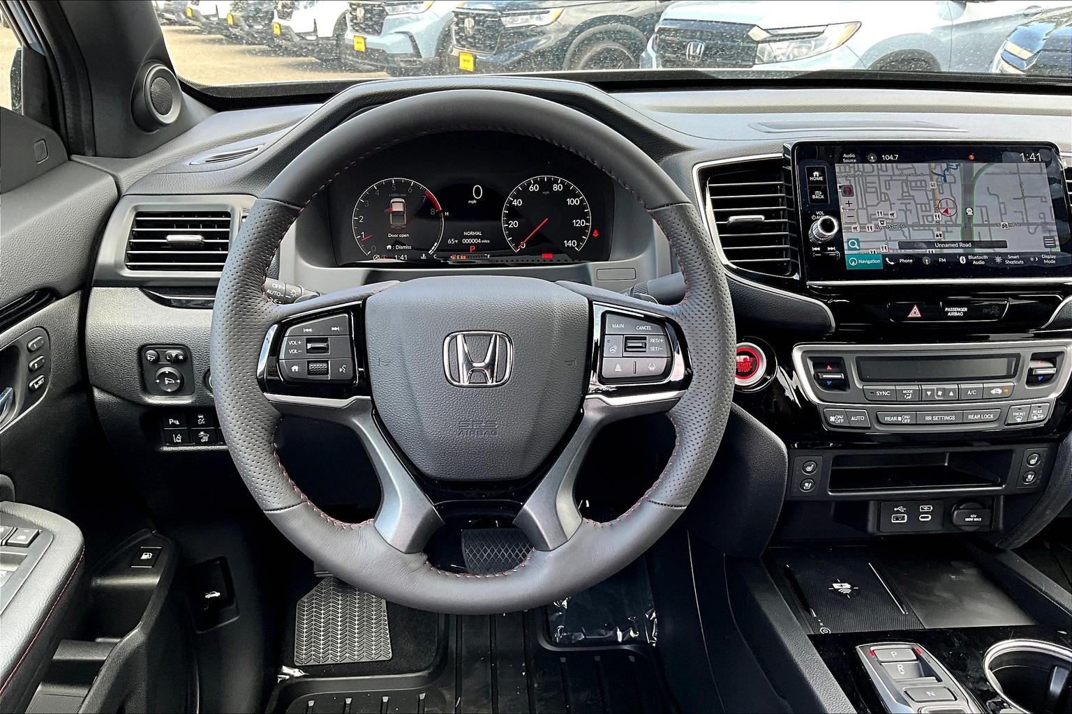 2025 Honda Ridgeline Black Edition photo 15