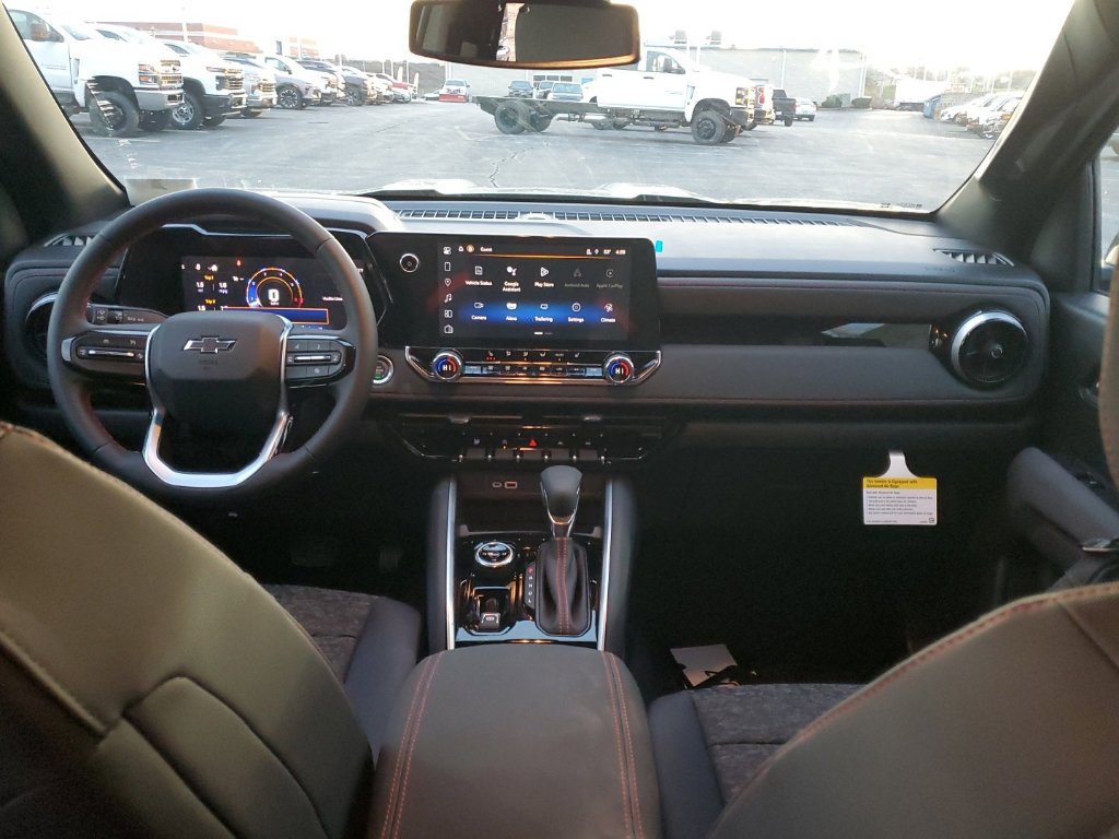 2025 Chevrolet Colorado Z71 photo 6