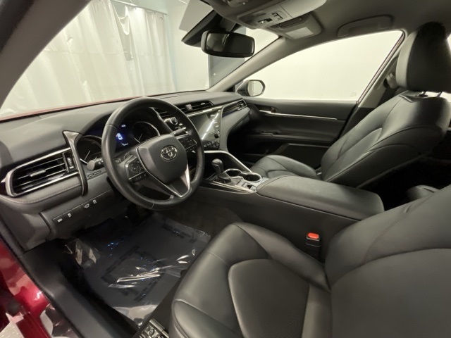 2020 Toyota Camry Hybrid XLE photo 10