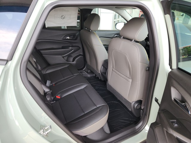 2025 Chevrolet Trax ACTIV photo 10