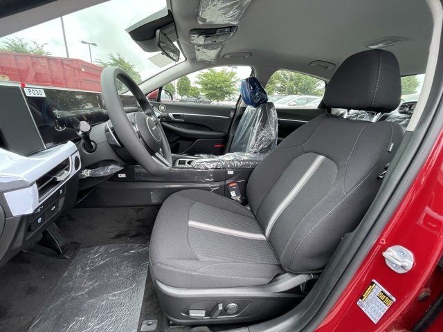 2025 Hyundai Sonata SEL photo 4