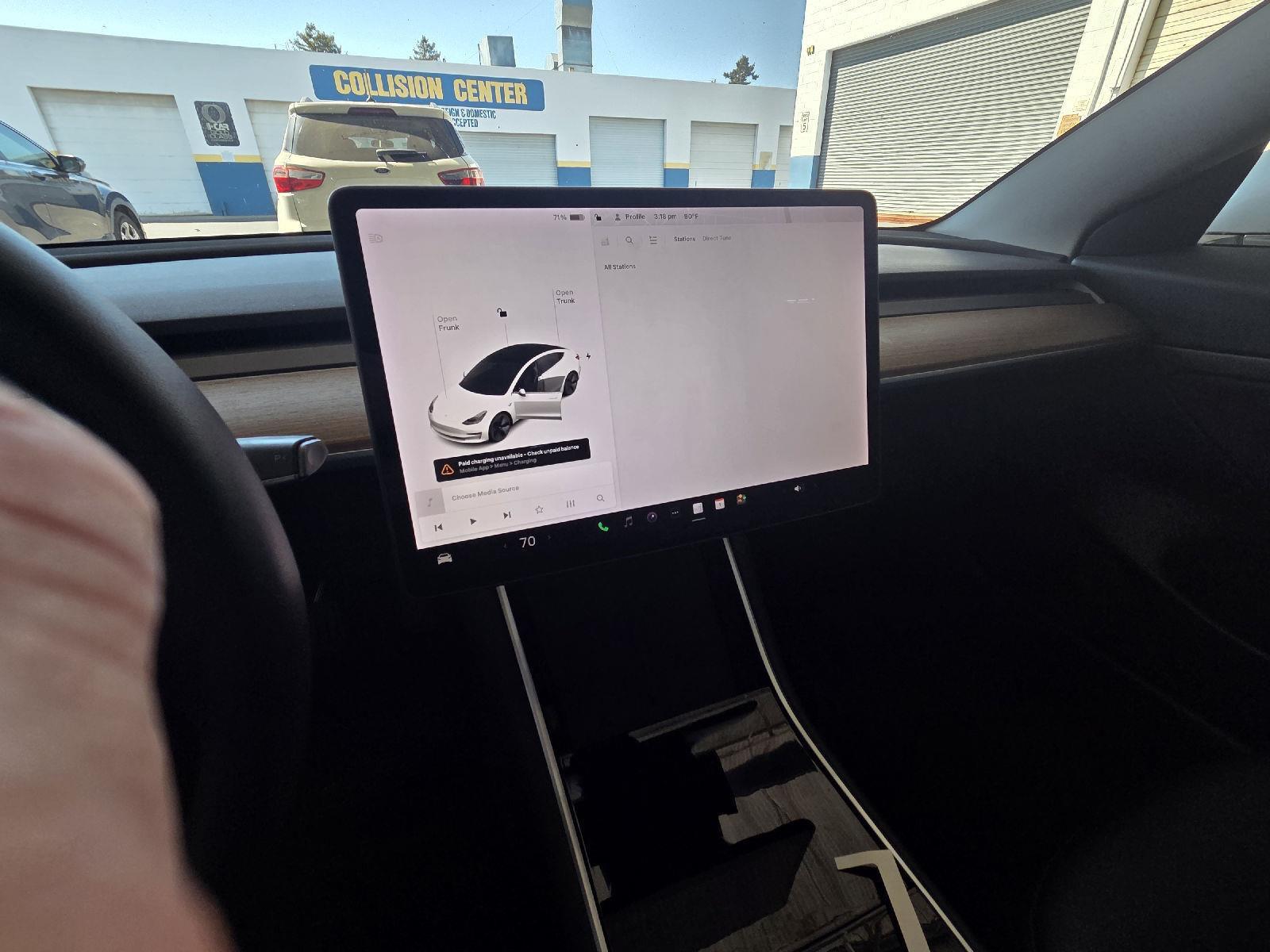2020 Tesla Model 3 Standard Range Plus photo 6