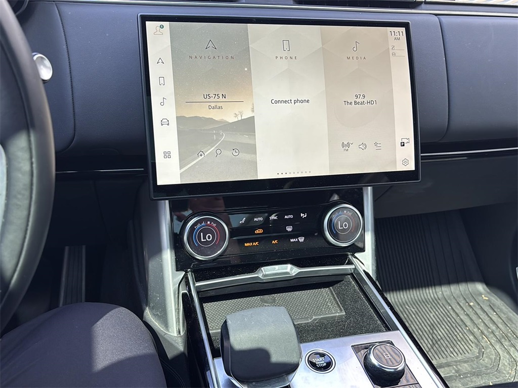 2023 Land Rover Range Rover SE photo 23