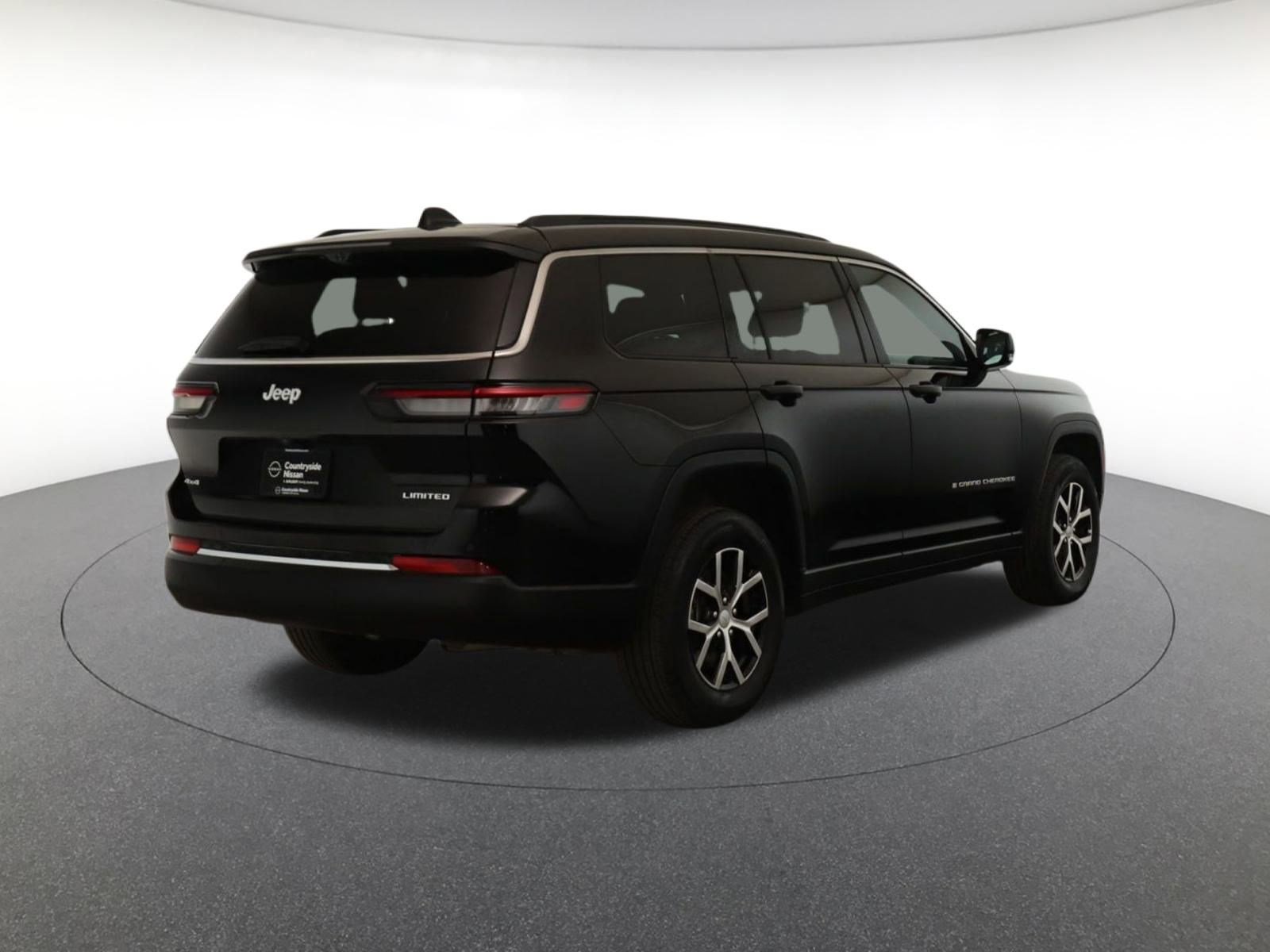 2024 Jeep Grand Cherokee Limited photo 4