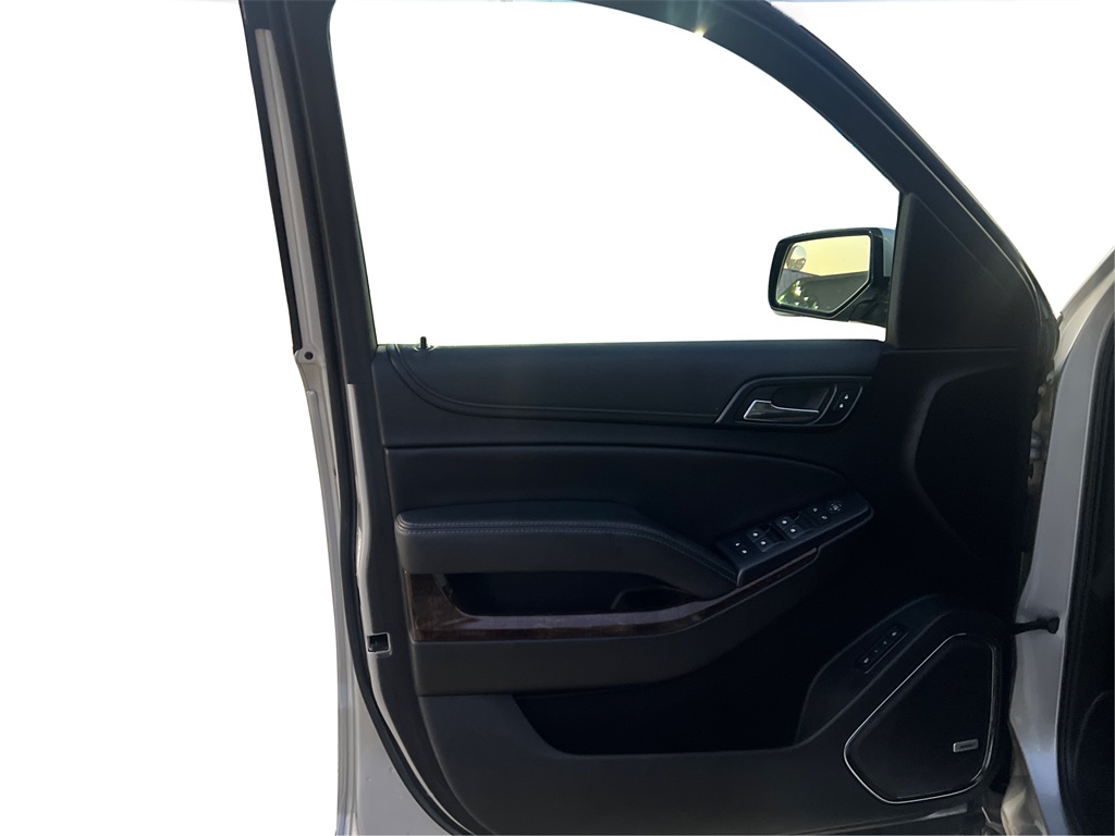 2018 Chevrolet Tahoe LT photo 17