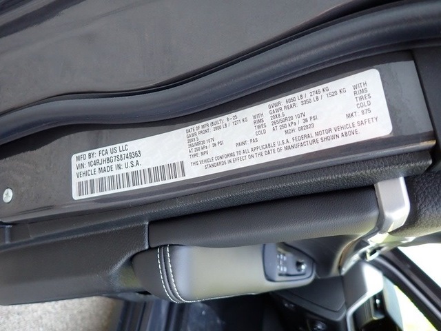 2025 Jeep Grand Cherokee Limited photo 18