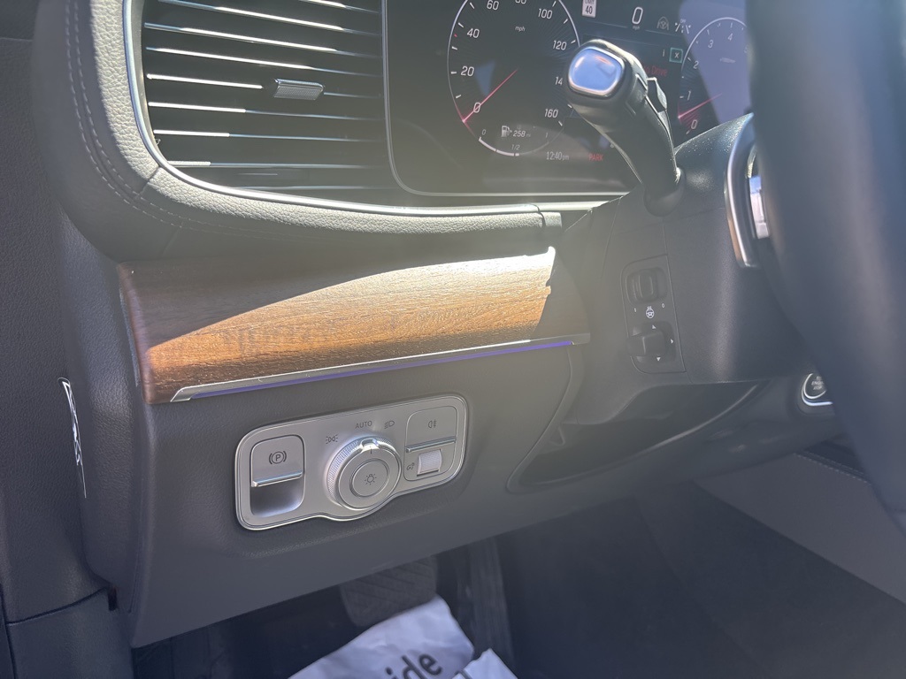 2025 Mercedes Benz GLS 450 4MATIC photo 21