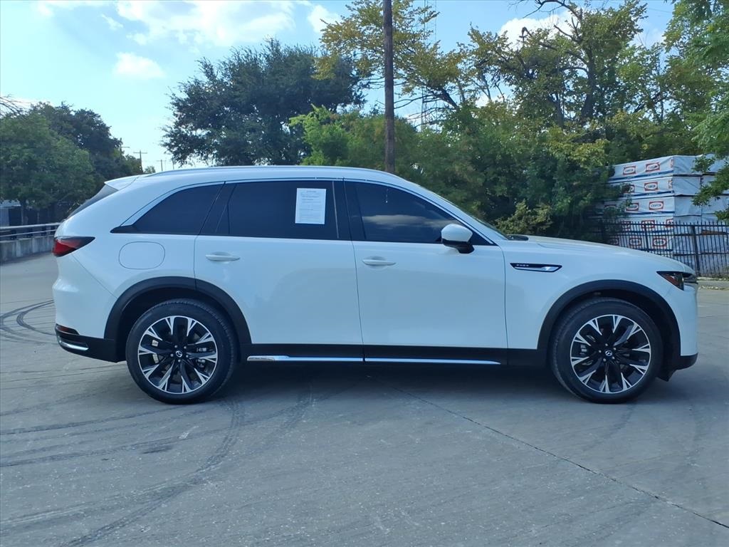 2024 Mazda CX-90 Premium photo 2