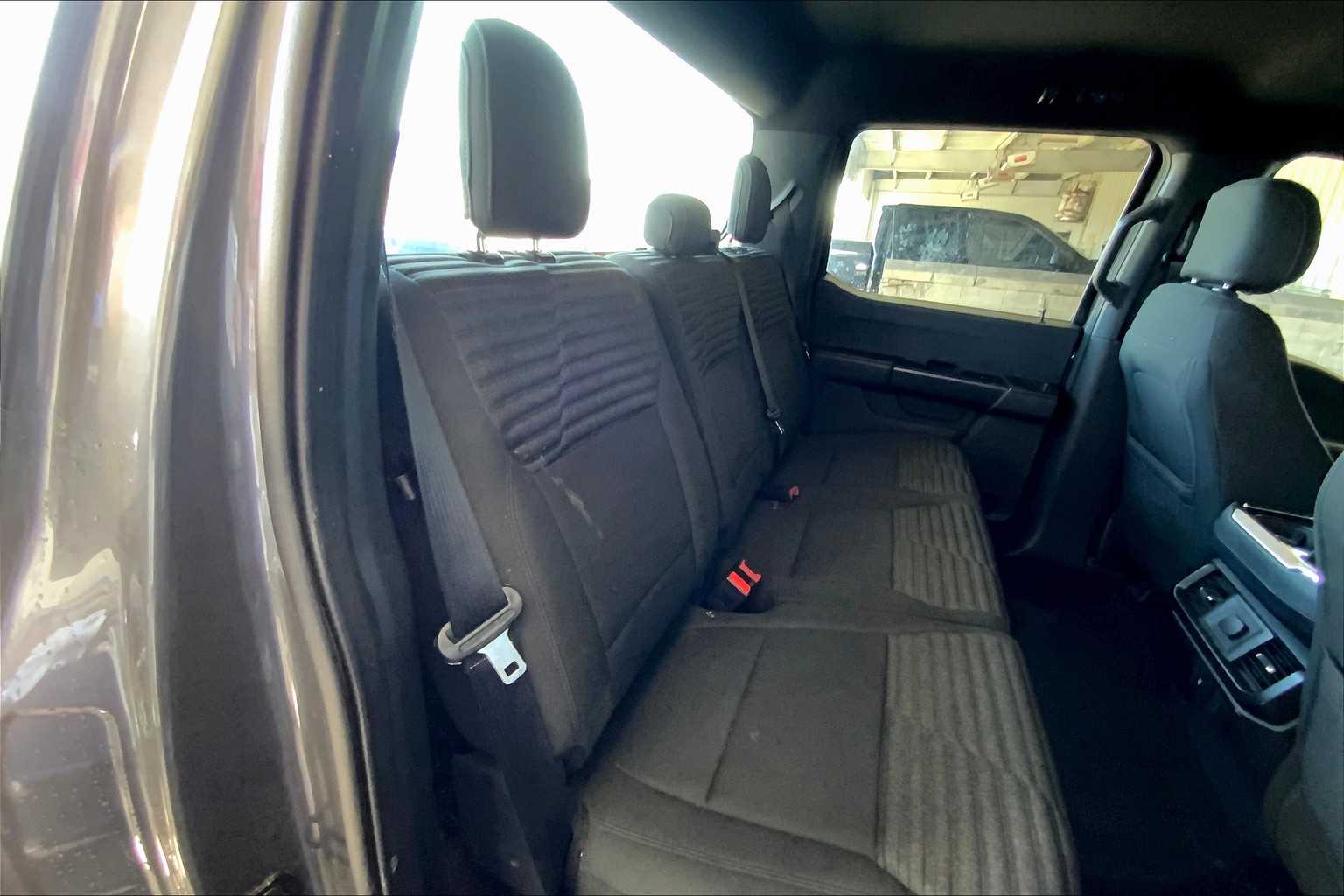 2021 Ford F-150 XL photo 17