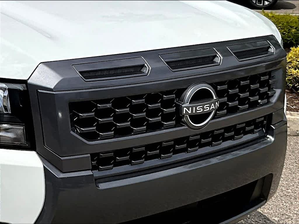 2025 Nissan Frontier SV photo 29