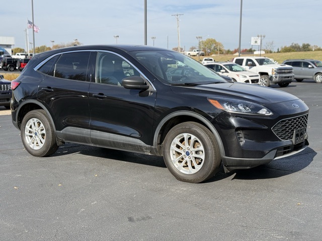 2022 Ford Escape SE's photo
